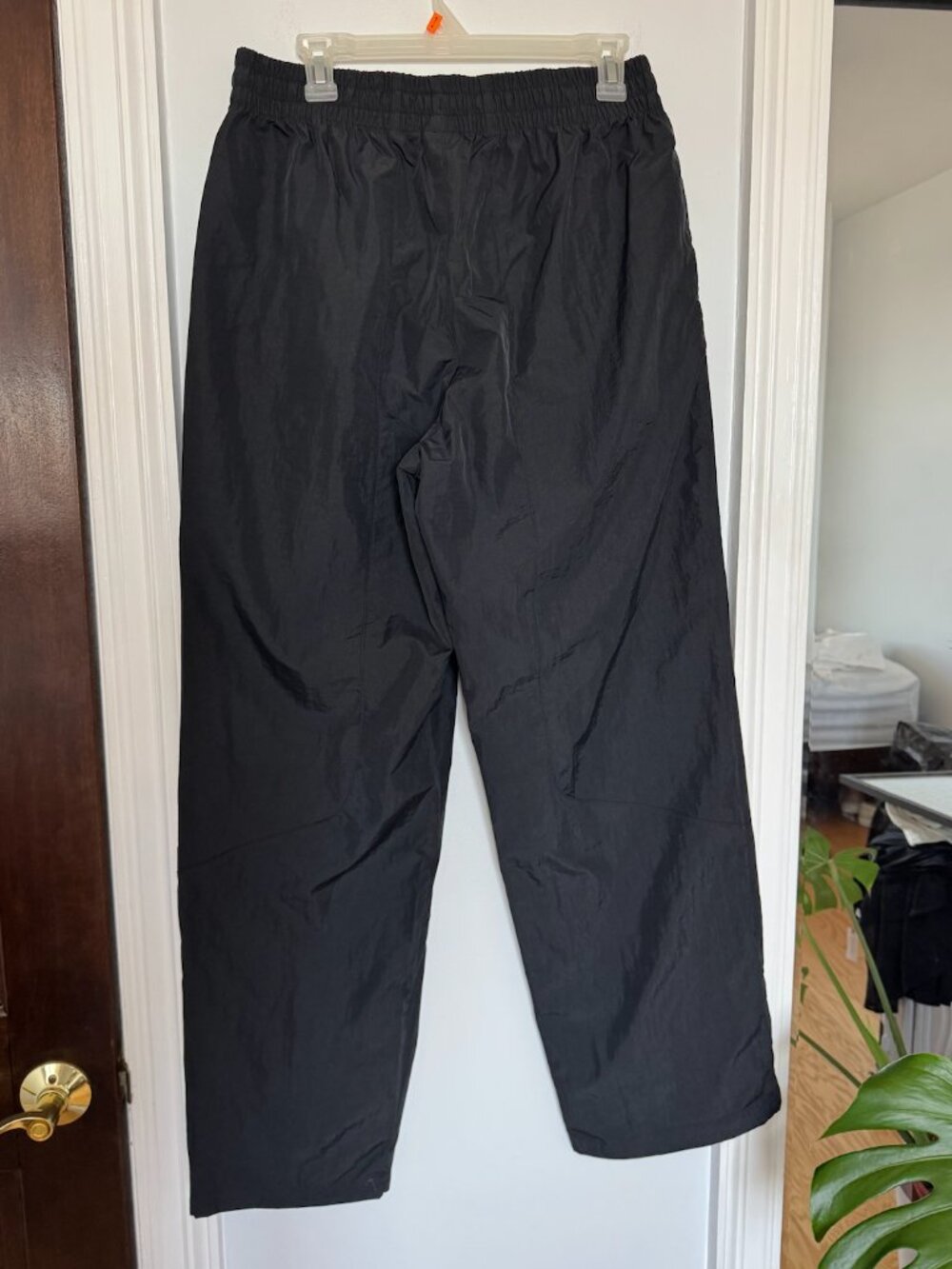 New Balance Black Woven Pants in Medium - Picture 5 of 7
